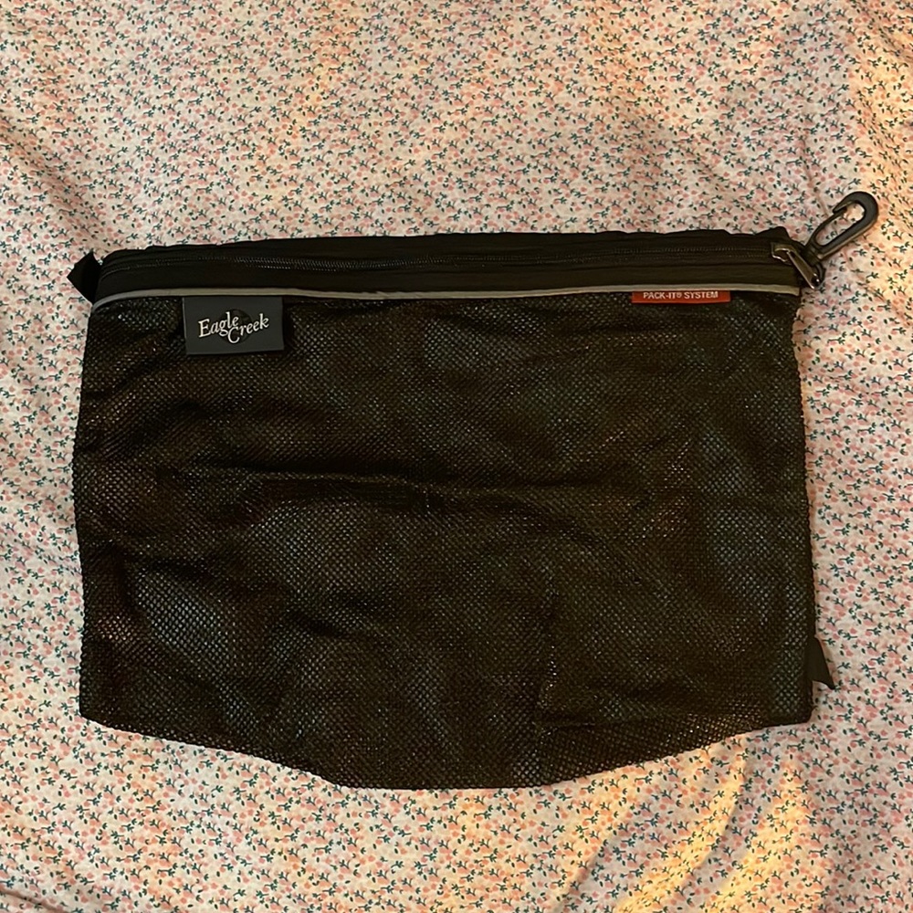 Eagle Creek pack it system pouch